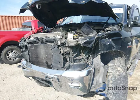 2017 Ram 2500 Big Horn 4X4 6'4 Box z USA, uszkodzony, nr VIN 3C6UR5DL0HG694499